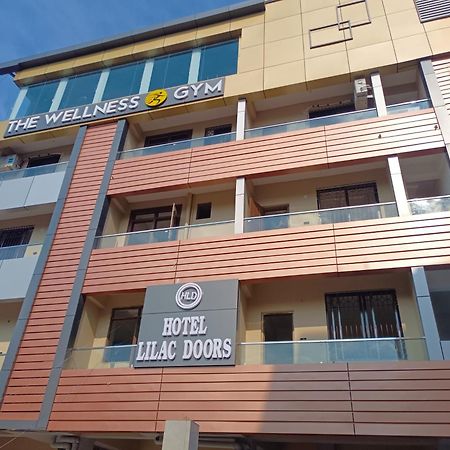 Hotel Lilac Doors Патна Экстерьер фото