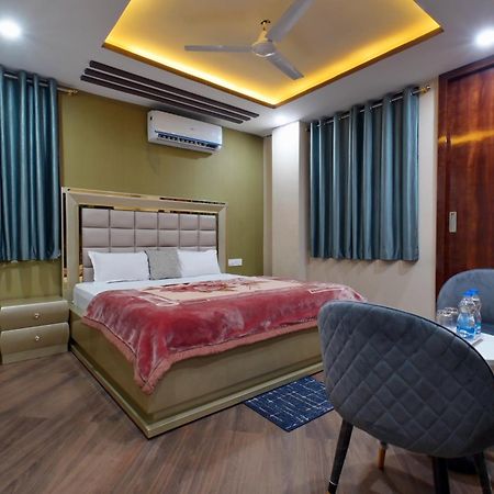 Hotel Lilac Doors Патна Экстерьер фото
