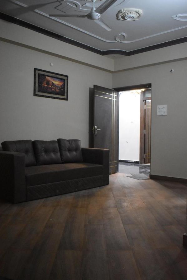 Hotel Lilac Doors Патна Экстерьер фото