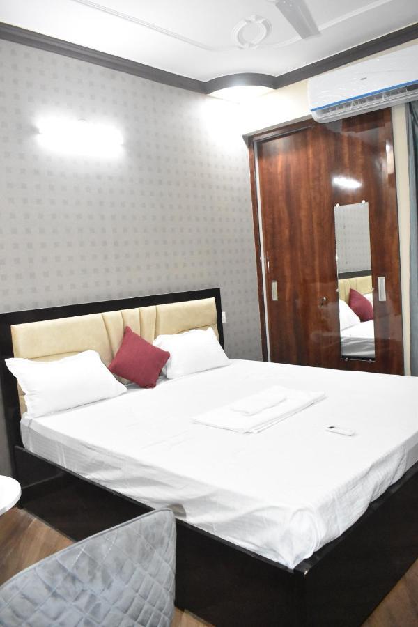 Hotel Lilac Doors Патна Экстерьер фото