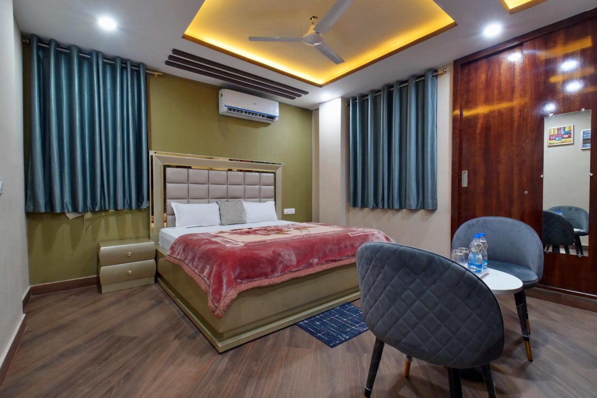 Hotel Lilac Doors Патна Экстерьер фото